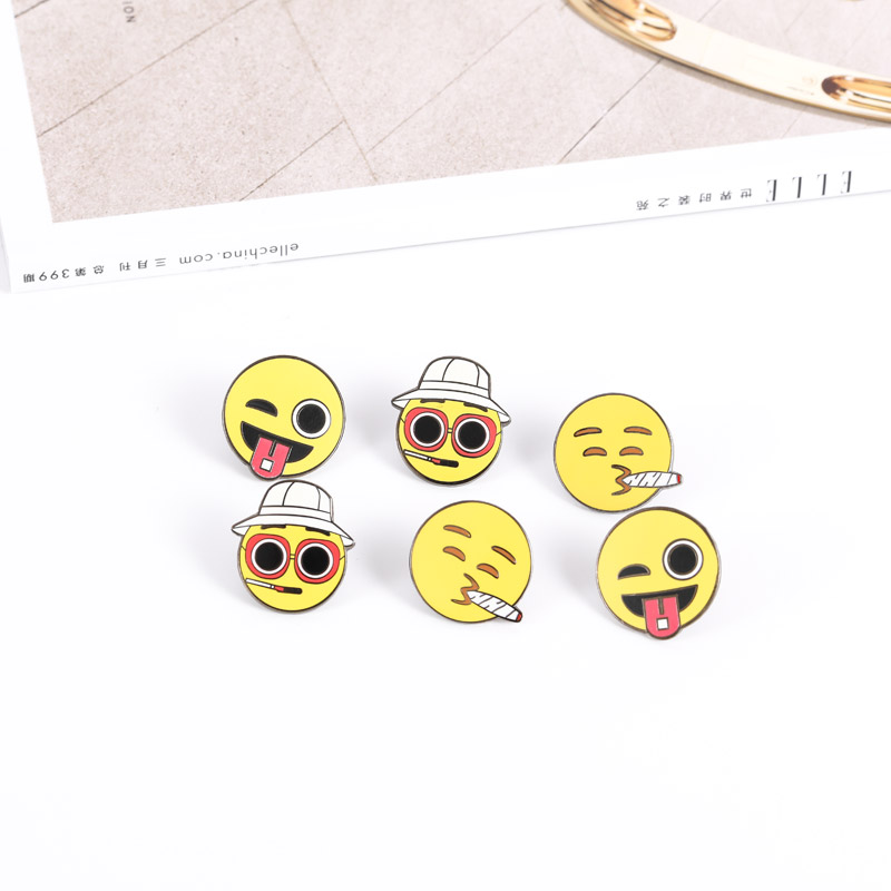 Emoji Özel Sert Emaye Pin Yapıcı